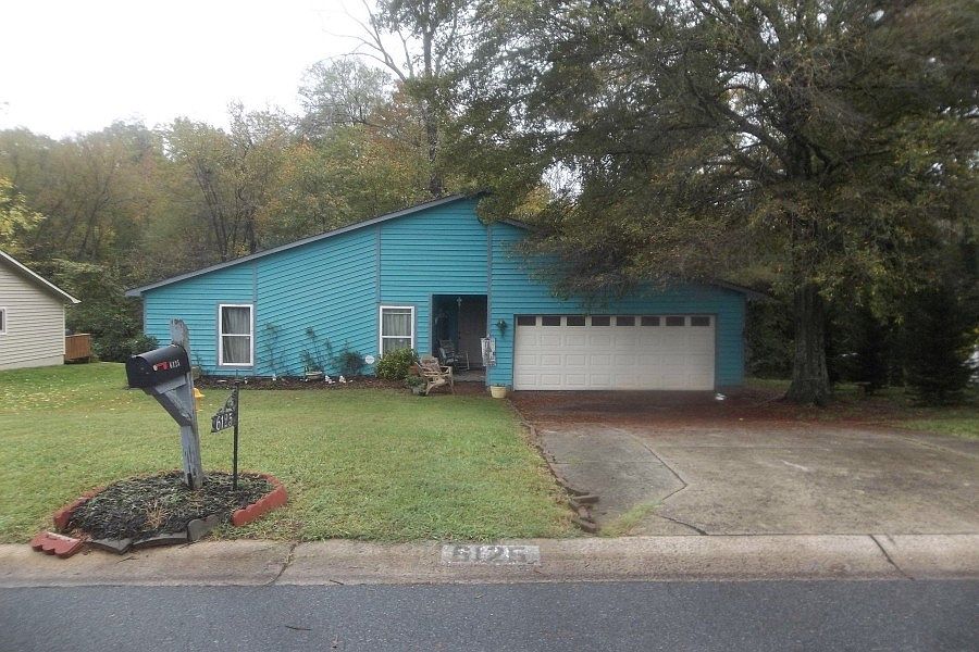 1st image of 6125 Hanna Ct