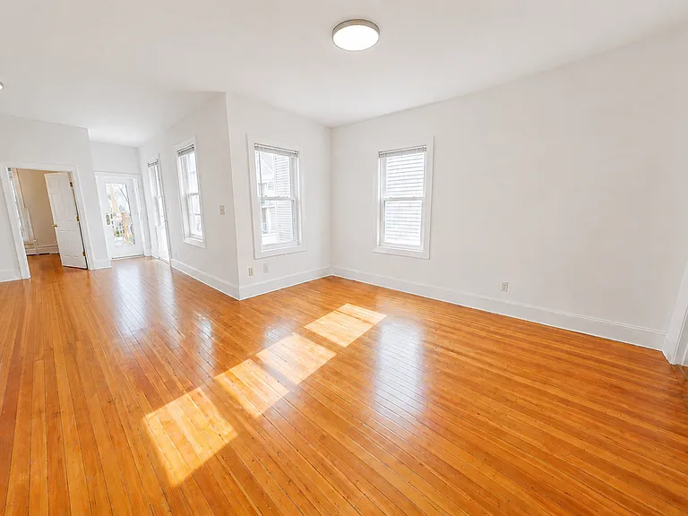 14 Creighton St #2 — Photo 16