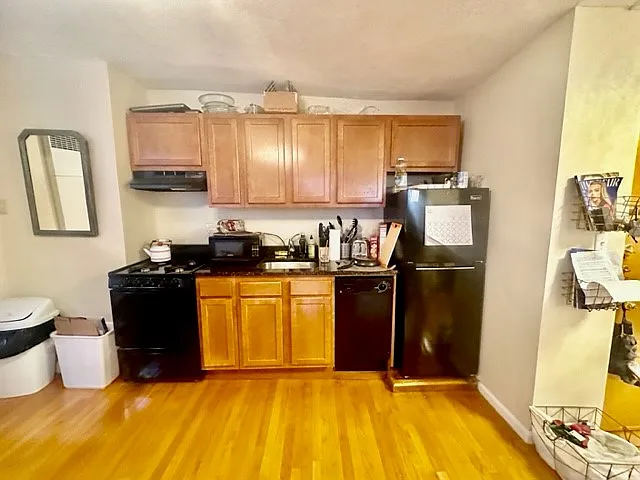 145 Endicott St #8