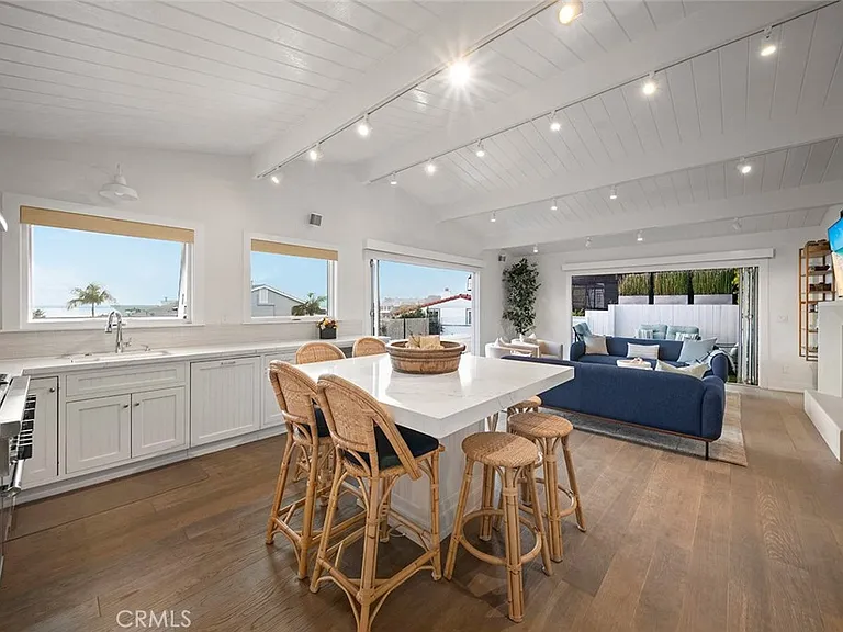 45 Emerald Bay — Photo 14