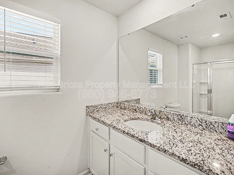 7112 Galway City St — Photo 17