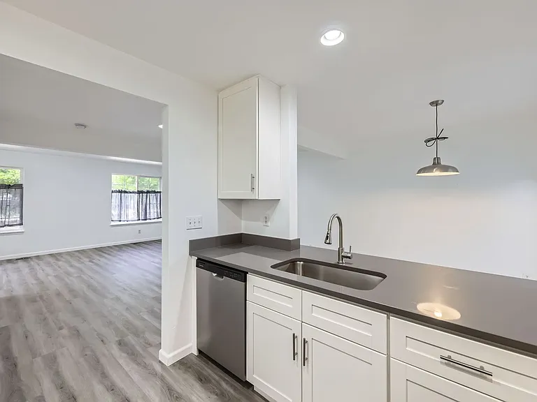 5205 Dudley St — Photo 16