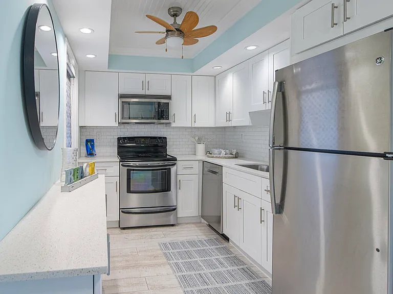 5560 Tamberlane Cir #324 — Photo 9