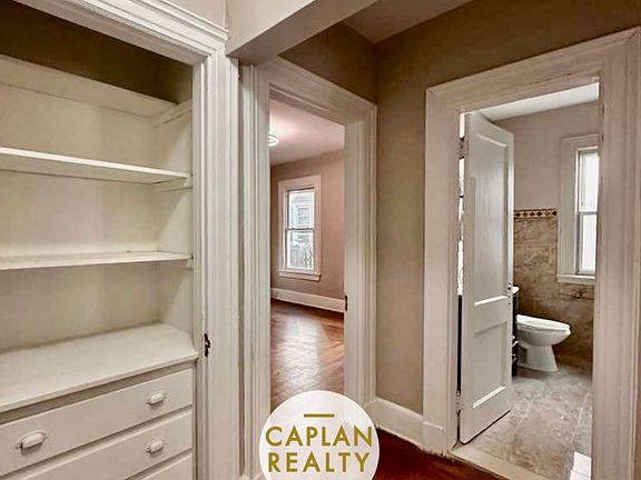 3rd image of 400 Ellsworth Ave #1