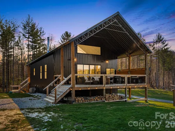 4530 Double Island Rd, Green Mountain, NC 28740