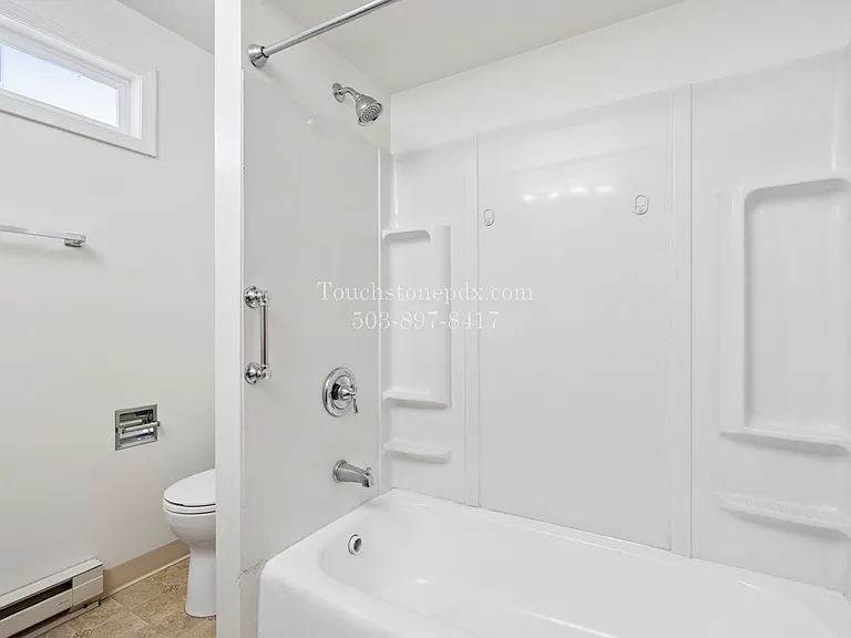 18016 NE Davis St — Photo 27