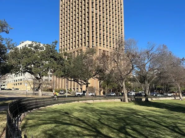 1122 Colorado St APT 1502, Austin, TX 78701