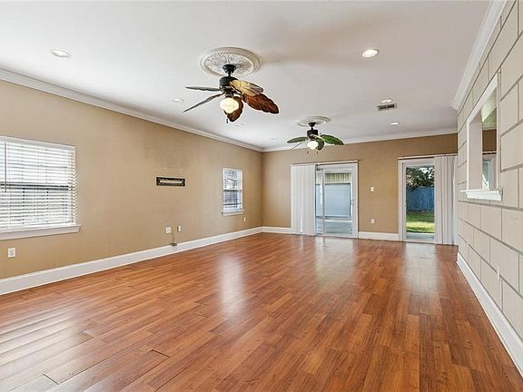 4th image of 664 Newman Ave