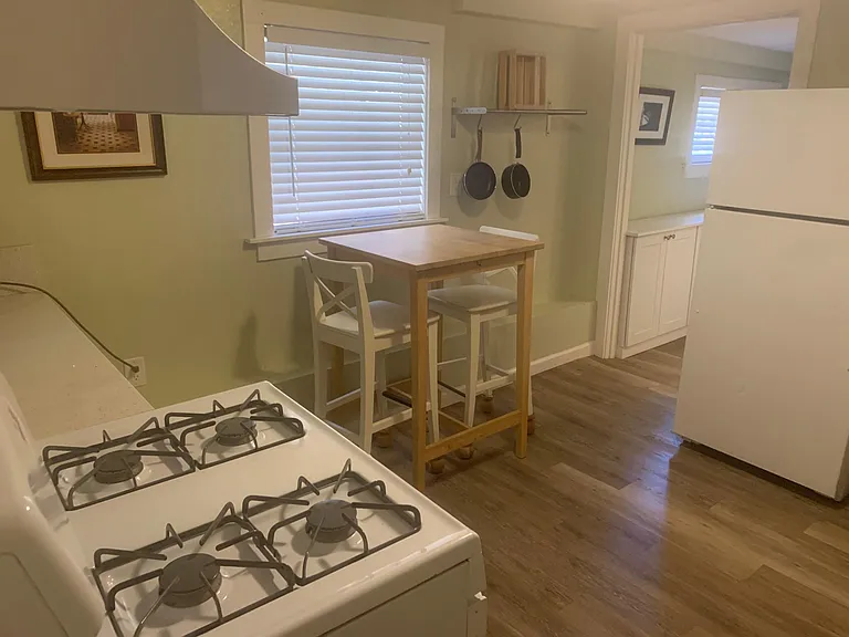 1710 F St #3 — Photo 9