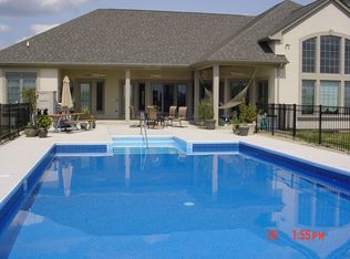 37W743 Cigrand Ct, Batavia, IL 60510