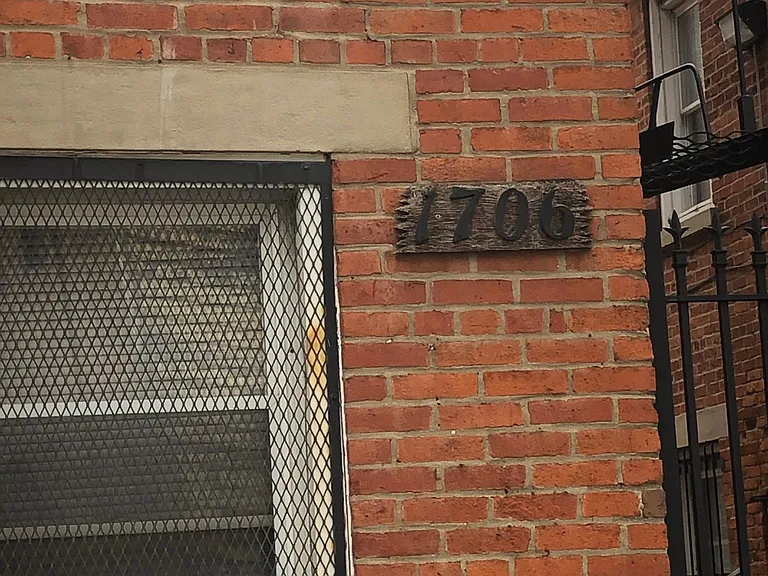 1706 Pleasant St #2 — Photo 18