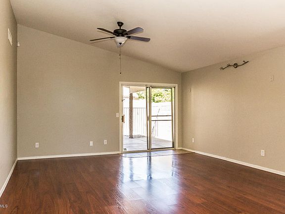 5th image of 2220 E Morrow Dr