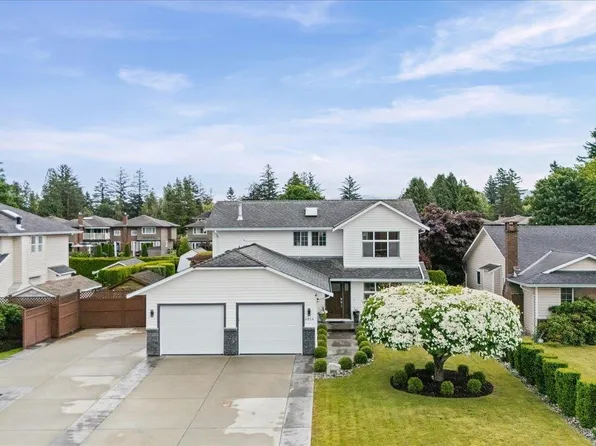 6914 Gleneden St, Chilliwack, BC V2R 2T2