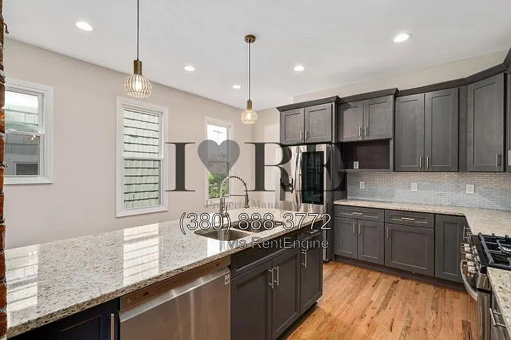 148 N Monroe Ave — Photo 7