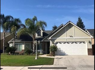 7827 N Backer Ave, Fresno, CA 93720