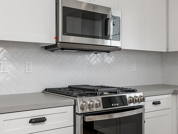 2nd image of 1215 Stonemark Pl #2