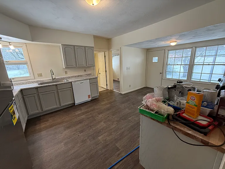 3334 Market St — Photo 6