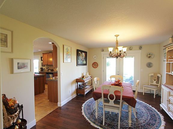 5th image of 103310 Nicole Dr