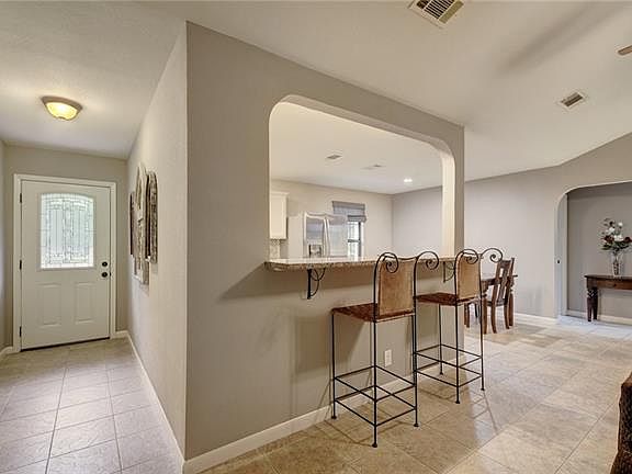 5th image of 307 Lakewood Dr