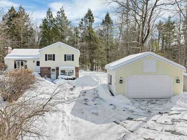 30 Winterhaven Road, Wolfeboro, NH 03894