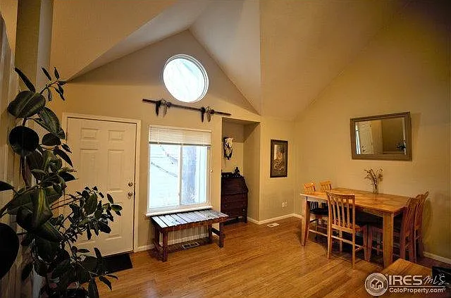 3 bed, 1700 sqft, $2,500 — Photo 2