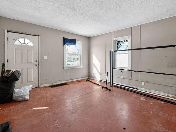 5th image of 530 Whitethorne Ave