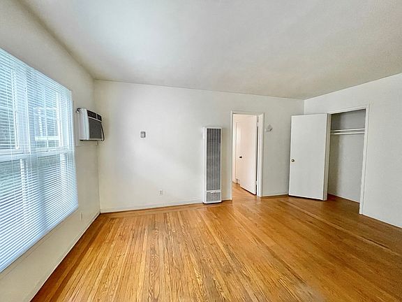 3rd image of 2230 10th Ave APT 4