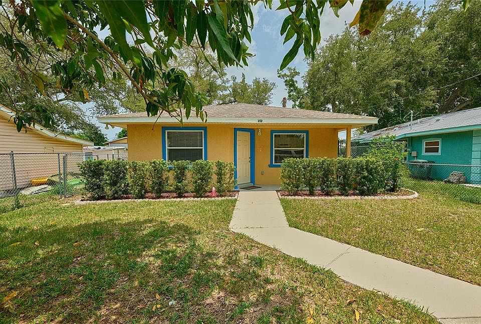 1st image of 212 13TH AVENUE W
