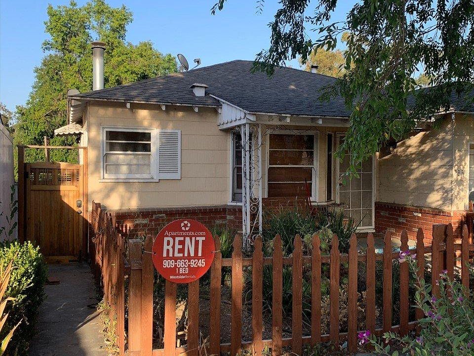 1st image of 2338 Highbury Ave