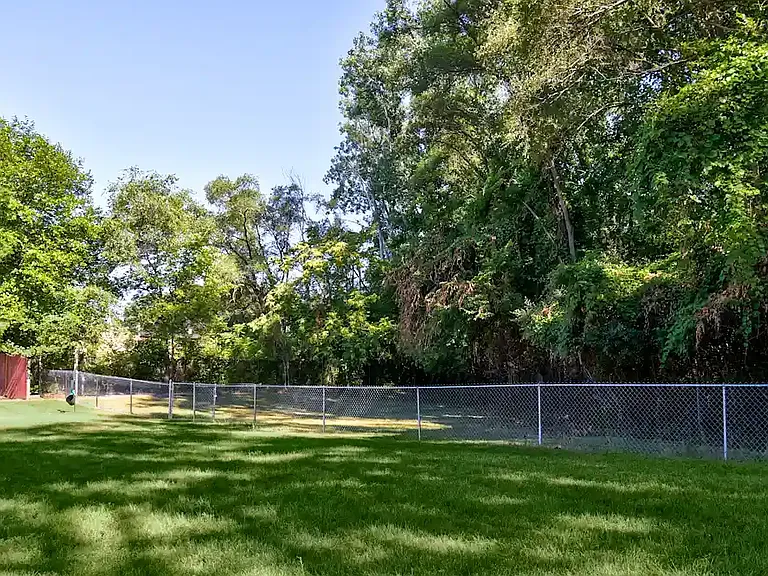Village Grove Apartments — Photo 47