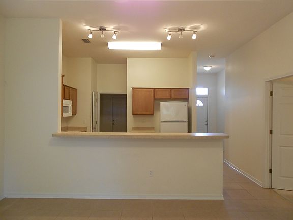 2nd image of 713 N Park Blvd Unit A