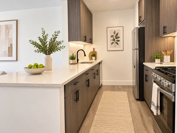 70 Battery Pl APT 811, New York, NY 10280