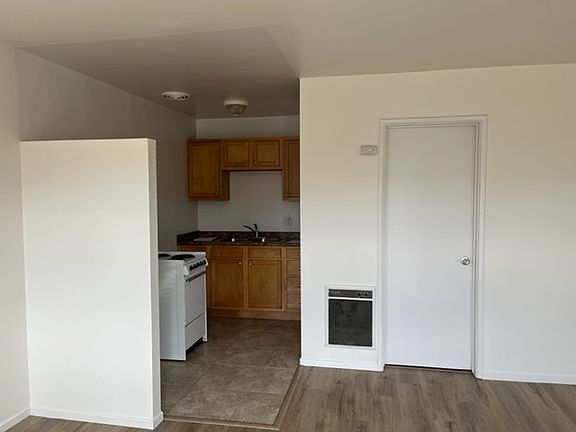 5th image of 1742 E Palmyra Ave