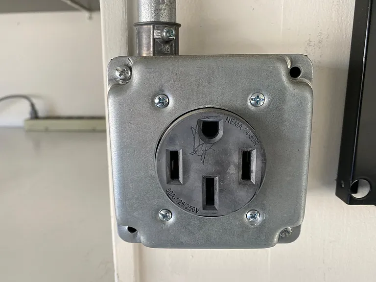EV plug