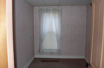 4th image of 3035 Kneeland St