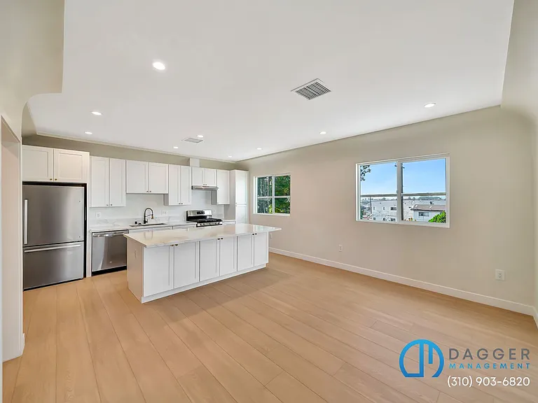 2800 Winter St #3 — Photo 8