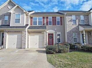 102 Limestone Ct, Berea, OH 44017