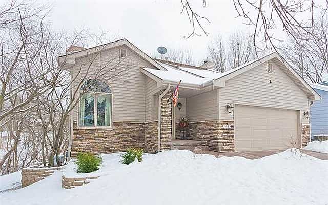 1st image of 7028 Oakwood Dr