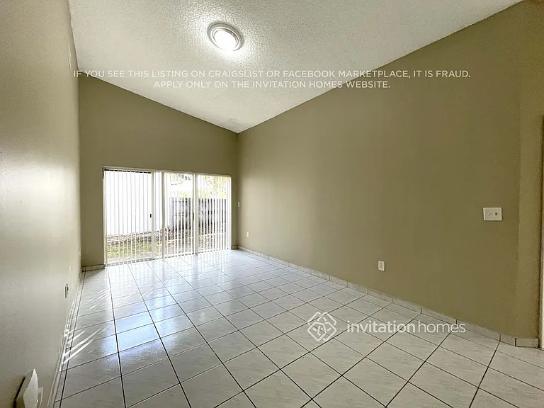 14272 SW 52nd St — Photo 6