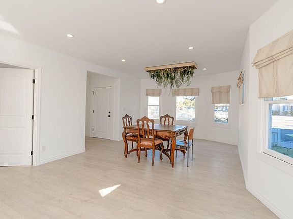 4th image of 4410 Park Blvd #A