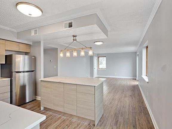 4th image of 757 Kennedy Blvd APT C2