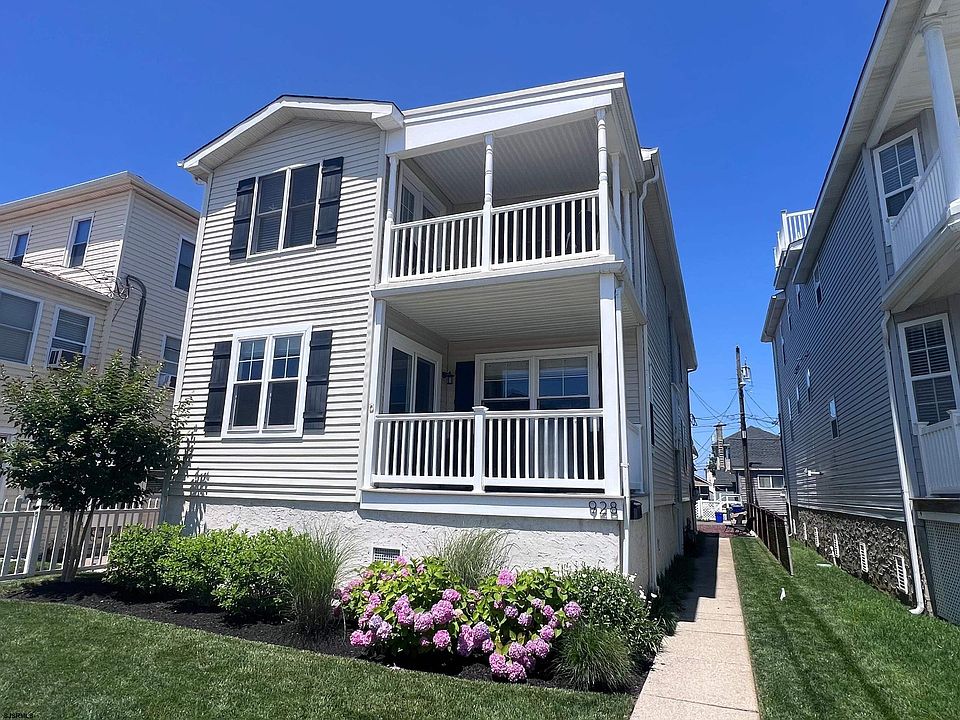 1st image of 928 Bay Ave #1