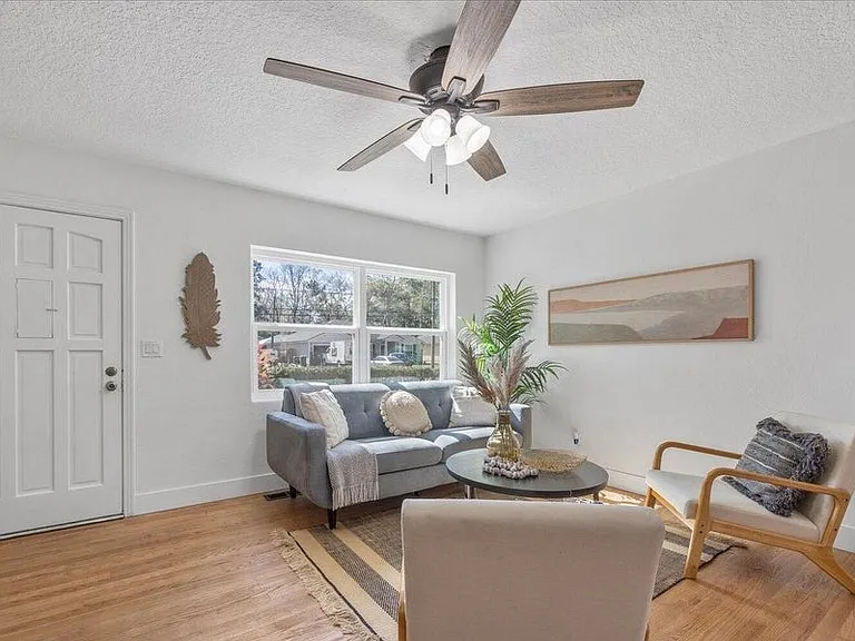 4715 Plymouth St — Photo 4