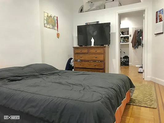 Rented by Brown Harris Stevens | media 10