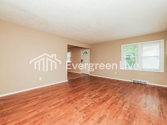 3rd image of 1108 Rydale Rd