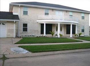 1 Carolyn Ct, Arabi, LA 70032