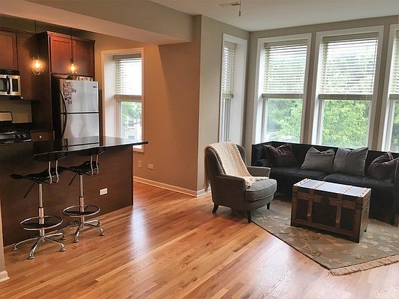 3rd image of 2934 W Belle Plaine Ave APT 2E