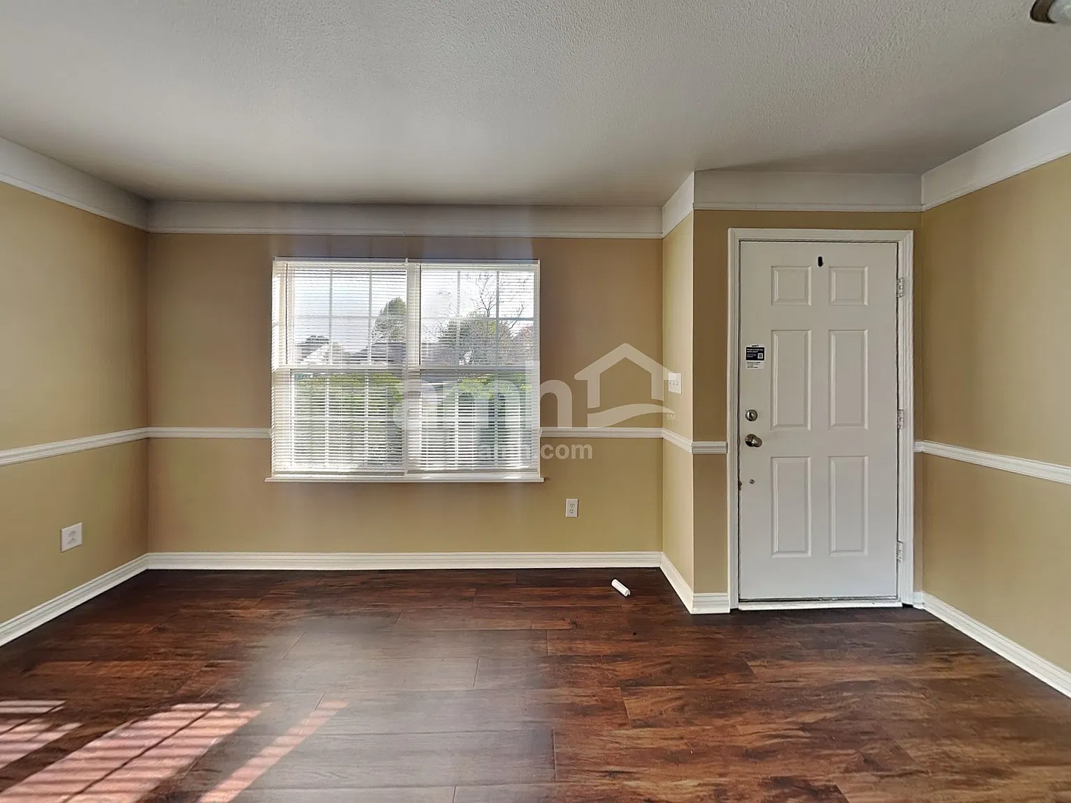 4 bed, 2.5 bath, 1704 sqft, $1,980 — Photo 4