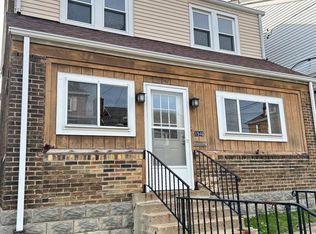 1946 Pioneer Ave, Pittsburgh, PA