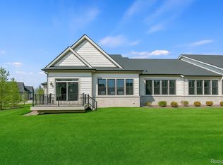 3077 Claret Ln, Rochester Hills, MI 48309